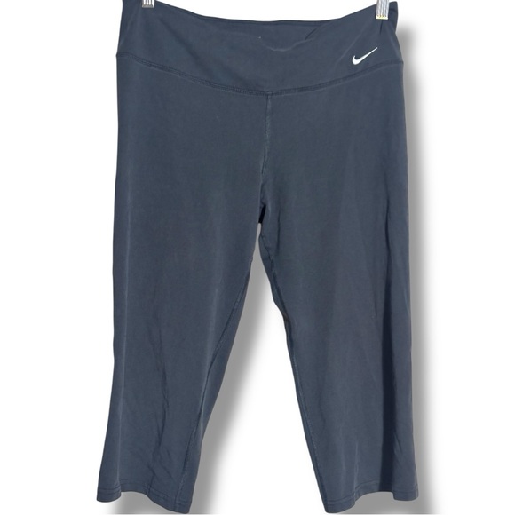 Nike Black Dri Fit Wide-Leg Capri Yoga Workout Pants - Picture 3 of 11